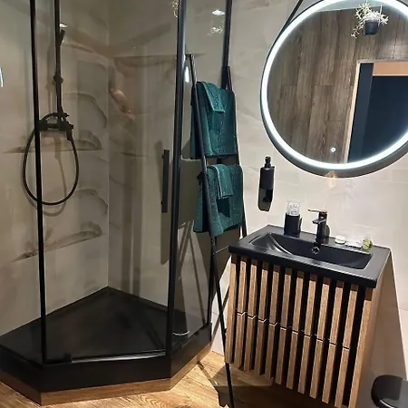 Tavi 公寓式酒店 3*